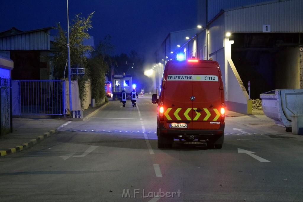 Feuer 2 AVG Koeln Rath Heumar Wikingerstr P009.JPG - Miklos Laubert